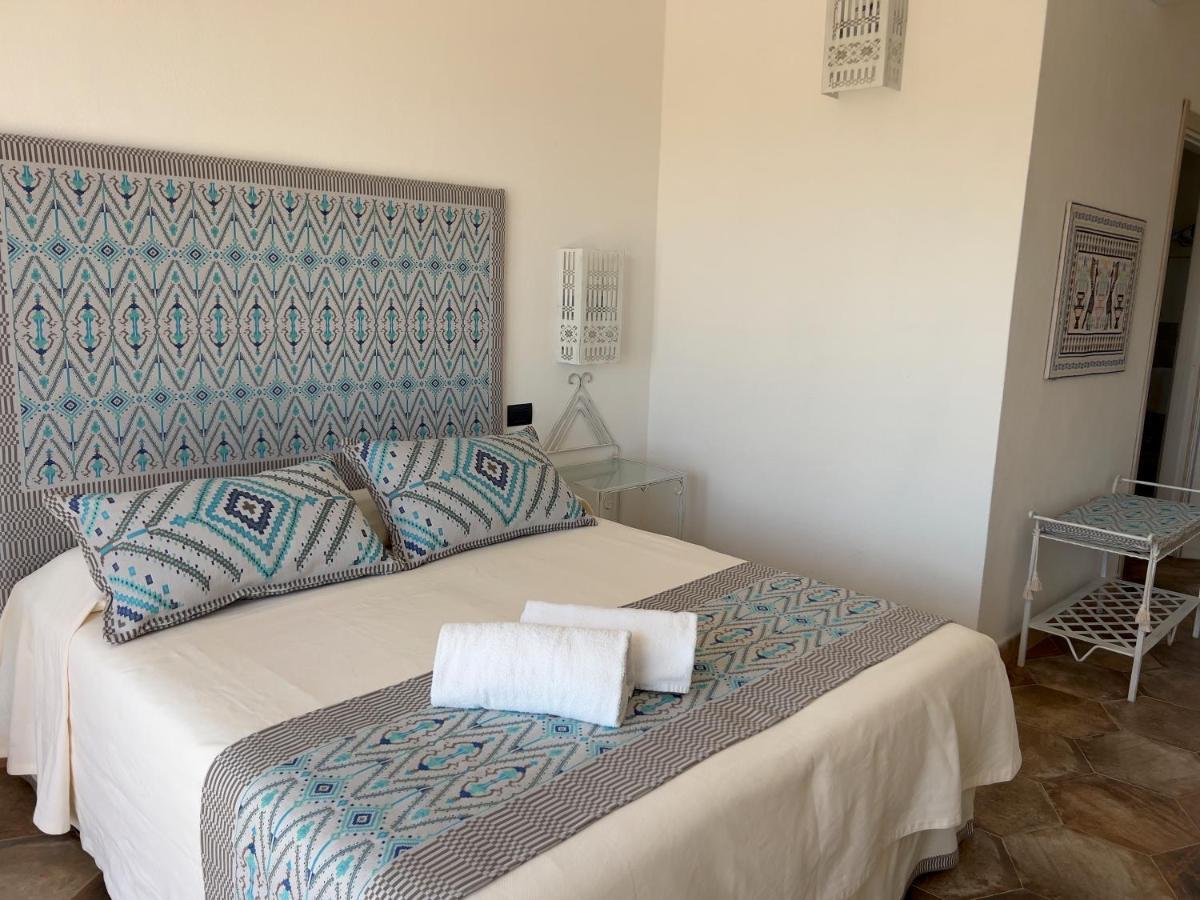 Hotel Altura Villasimius Exterior photo